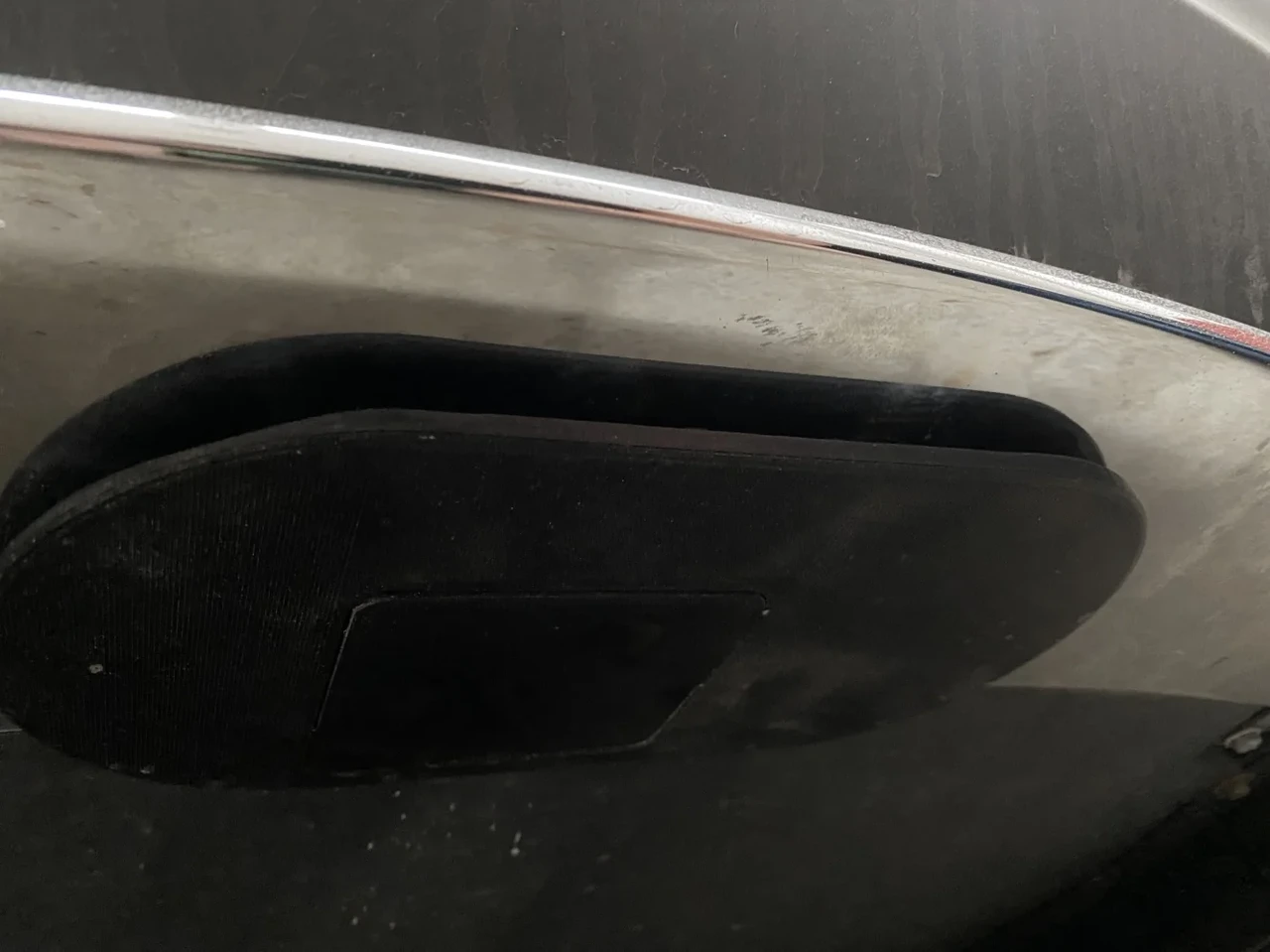 6990791169_kryshka-otverstiya-tesla.webp
