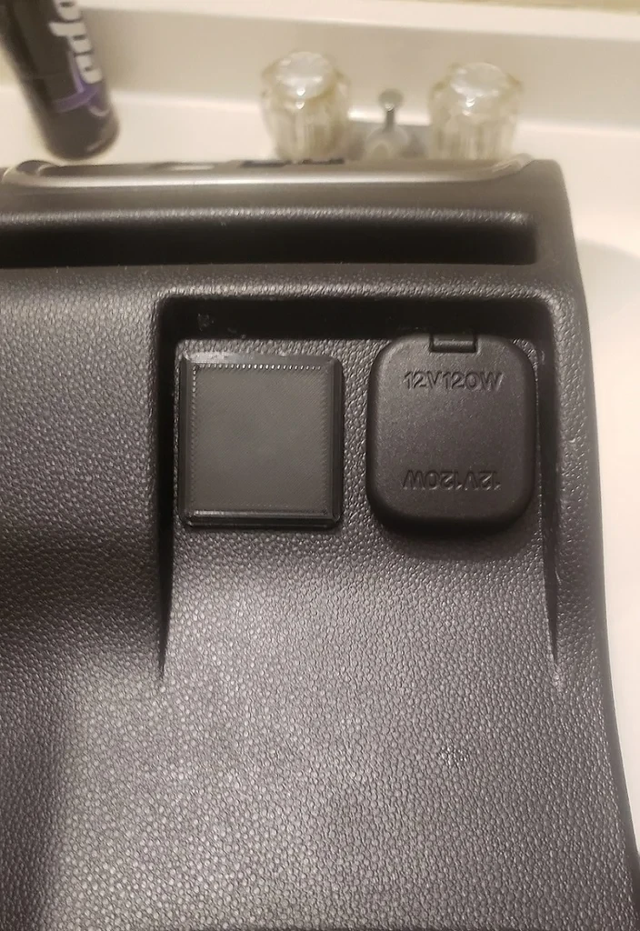 6992918116_mazda-aux-jack.webp